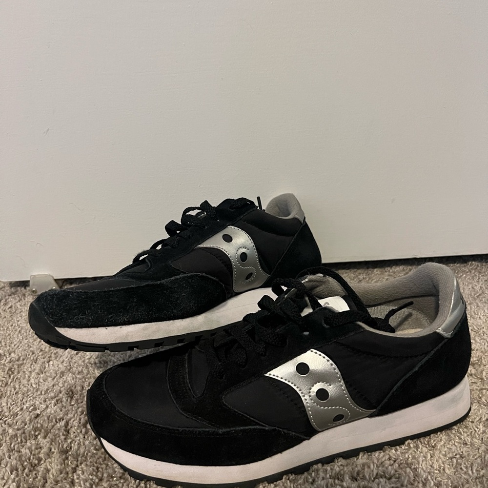 Saucony Black and Silver Retro Sneakers with Mesh and Suede
